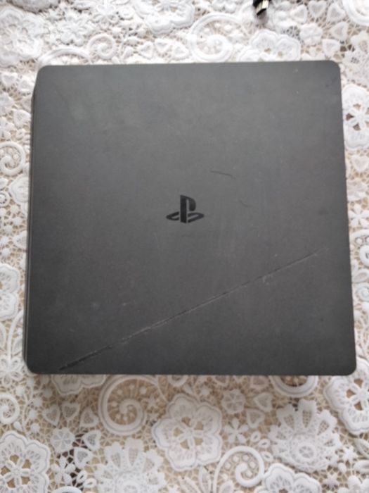 PS4 slim condiție bună
