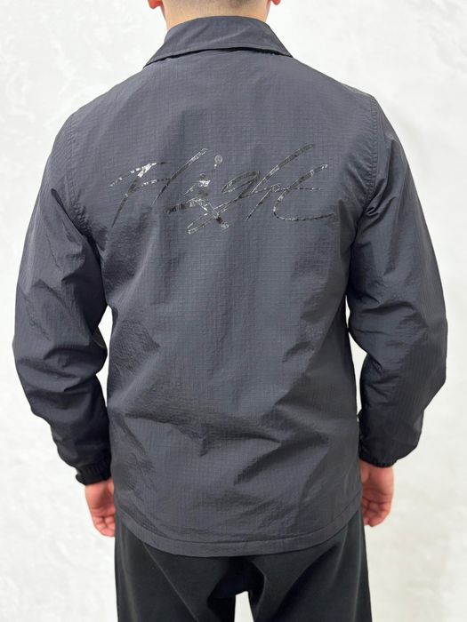 Продам ветровку(новый)