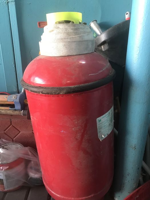 Продам огнетушитель