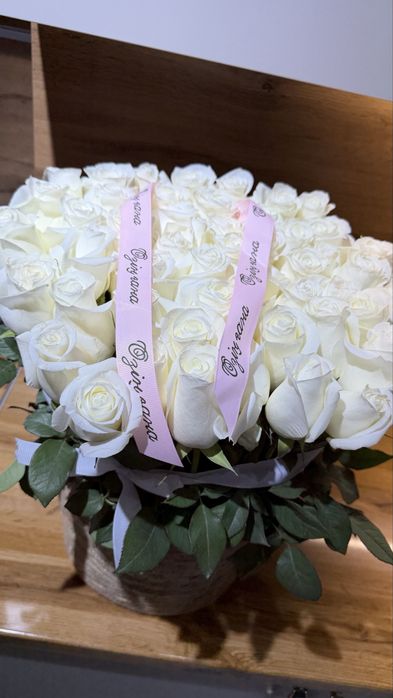 51 шут белые розы, в отличном состоянии