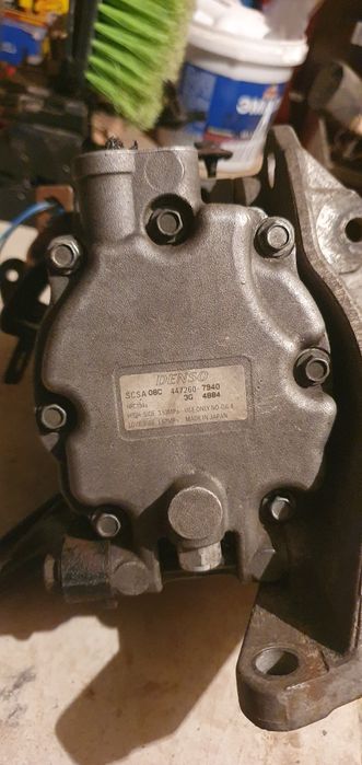 Продам компрессор кондиционера.