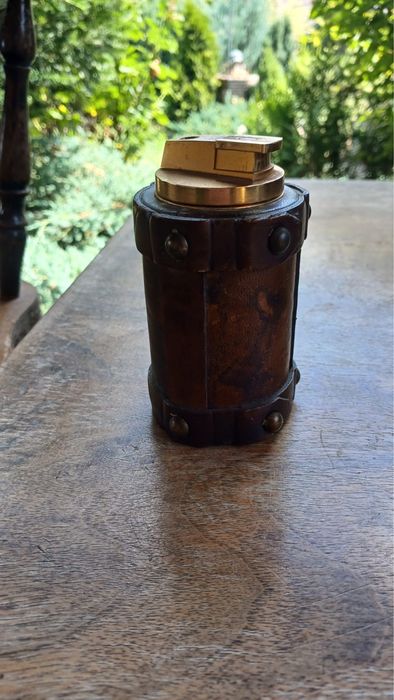 Bricheta de birou veche
