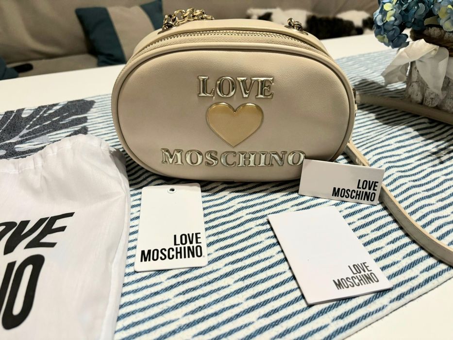 Оригинална чанта Love Moschino