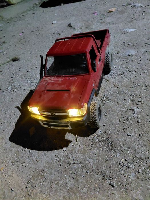 RC машинка TOYOTA MN82