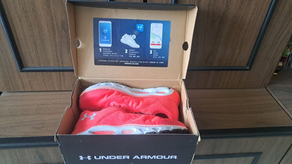 Under Armour Honor Infiniti.