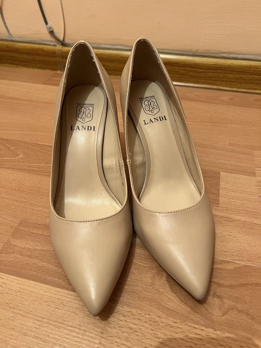 Туфли,босоножки,тапочки