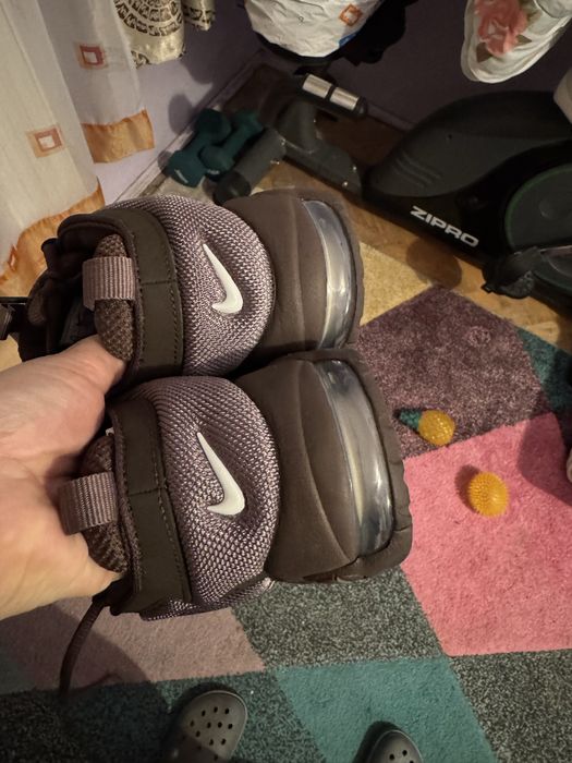 Vand nike uptempo low