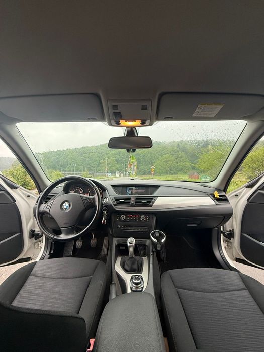 BMW X1 2011 — imagine 5