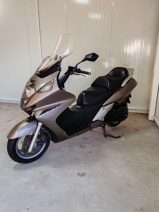 Maxiscuter 600 cc abs Honda