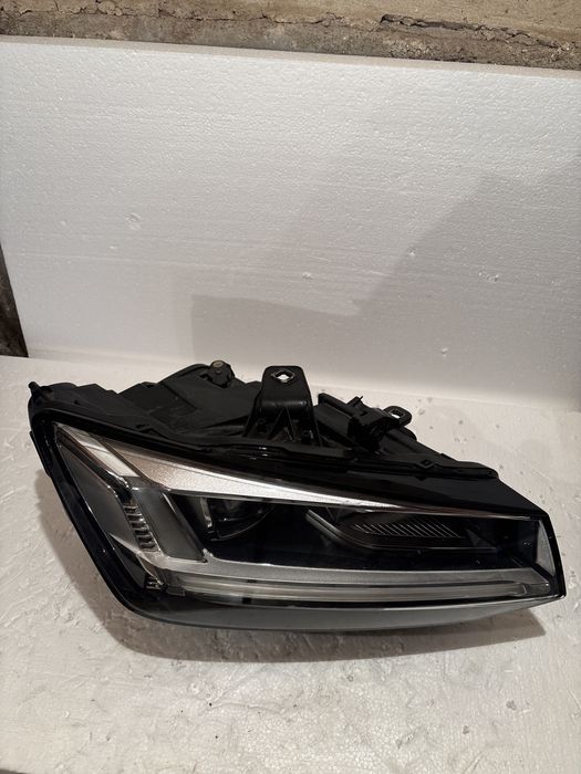 Фар за  Audi  Q2