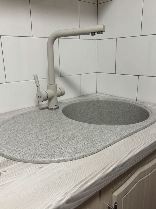 Продам кухонный гарнтитур