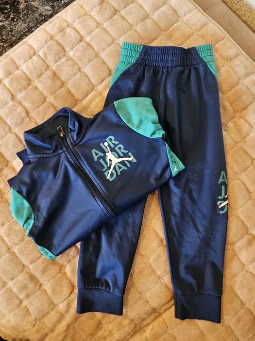Анцузи NIKE долнище и горнище