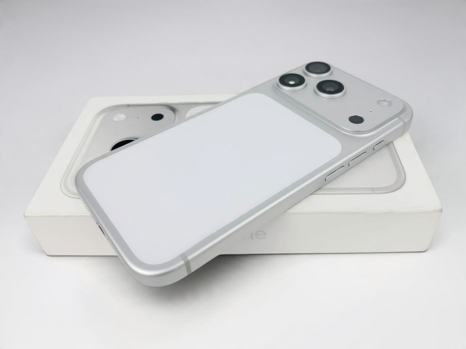 Apple iPhone 17 Pro 256GB USA Silver 100% Батерия! Гаранция!