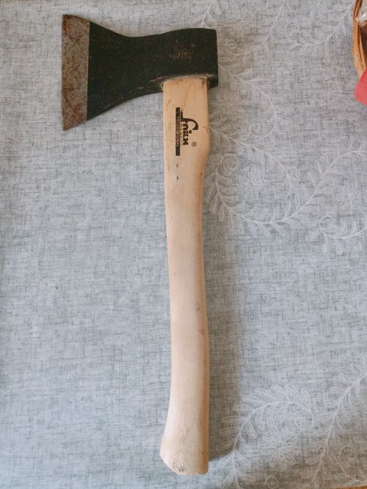 Продам новый топор