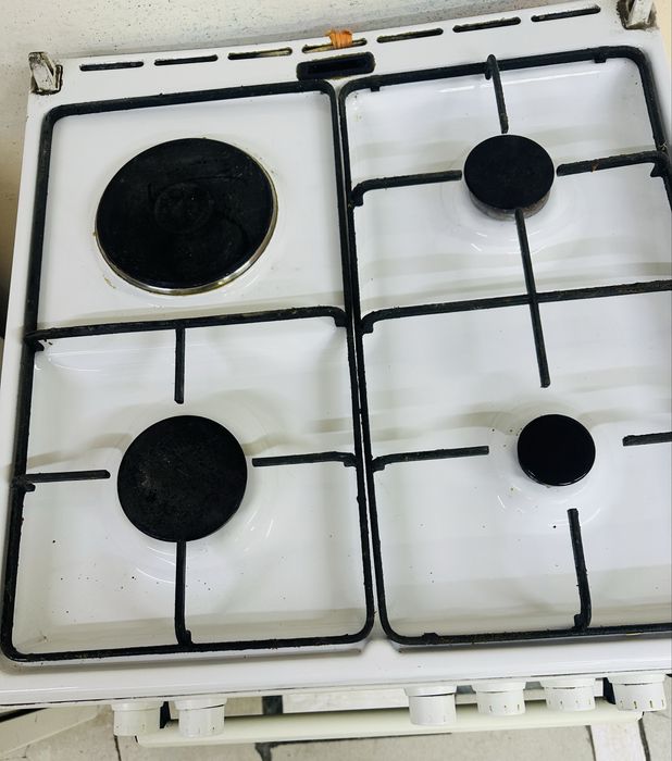 Продам газовую плиту BOSH