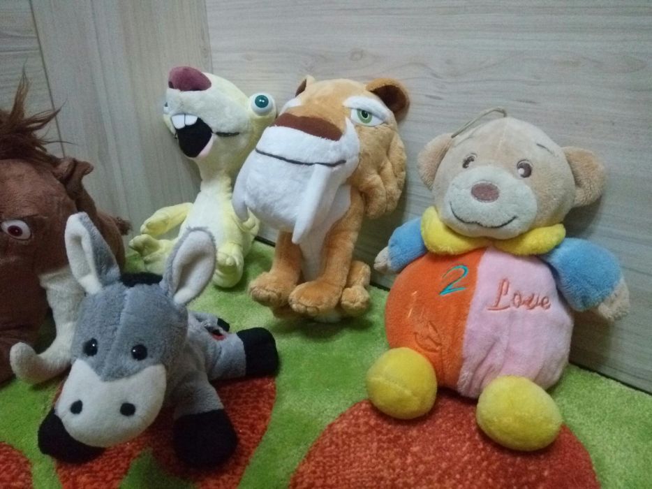 Плюшени играчки