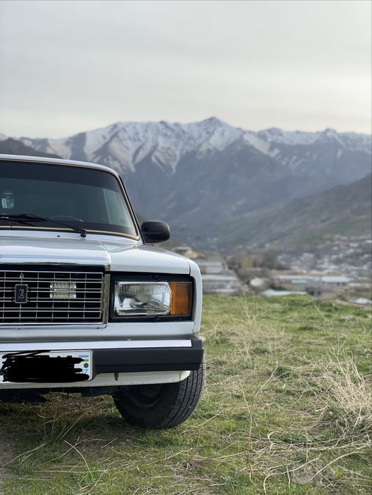 Vaz 2107 sotiladi