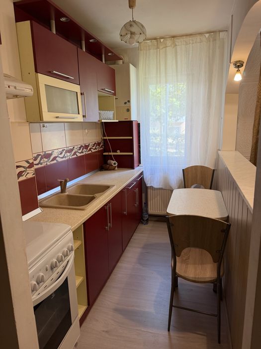 Apartament cu 2 camere, mobilat, de închiriat!