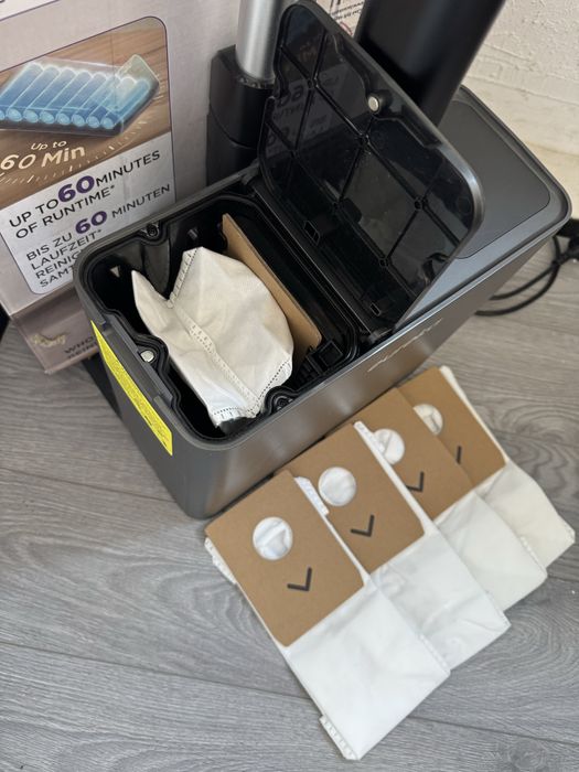 Вертикална Прахосмукачка EUREKA Stylus Elite 24000Pa Самопочистваща Станция, Четка Против Заплитане