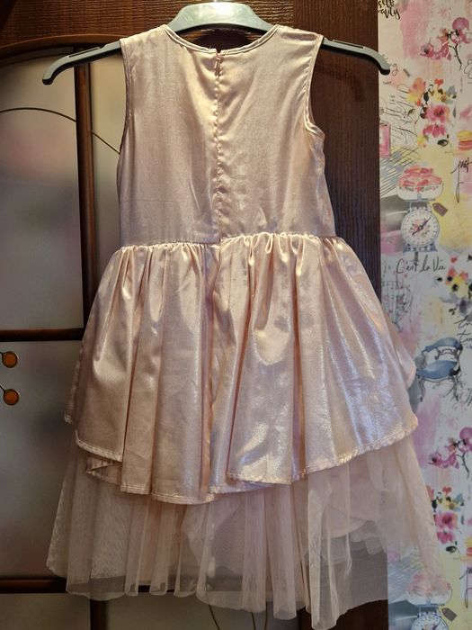 Платье на девочку