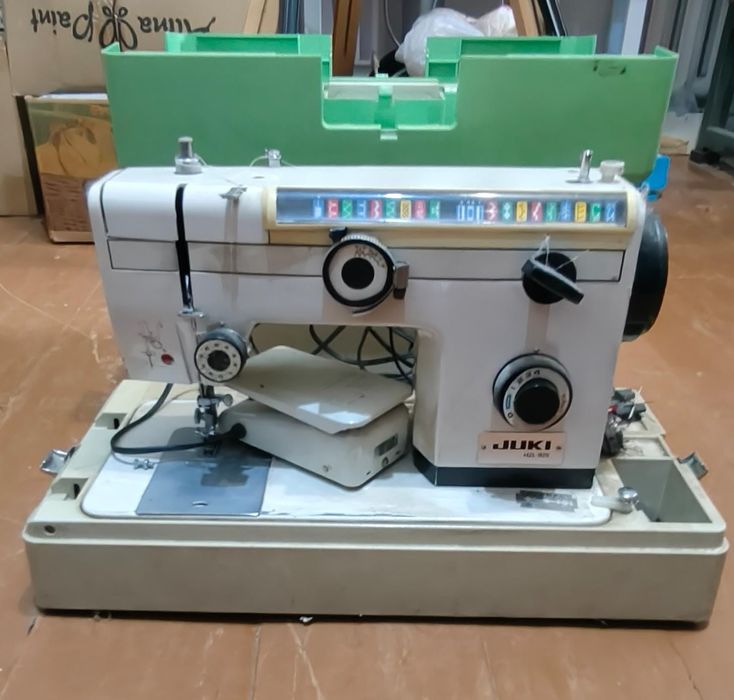 Продам швейную машинку