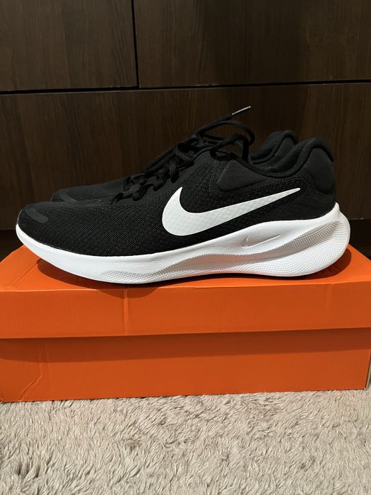 Мъжки обувки Nike Revolution 7