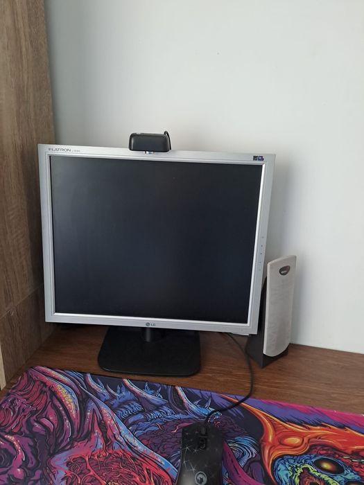 Vand calculator+ monitor Focsani • OLX.ro