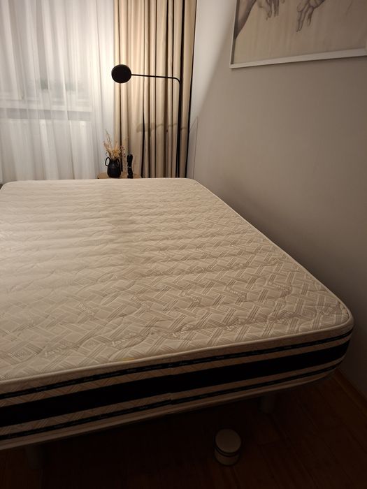Vand pat cadru metalic Ikea