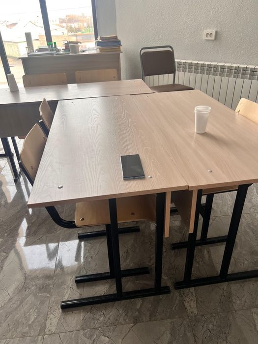 Продам школьные парты + стулья