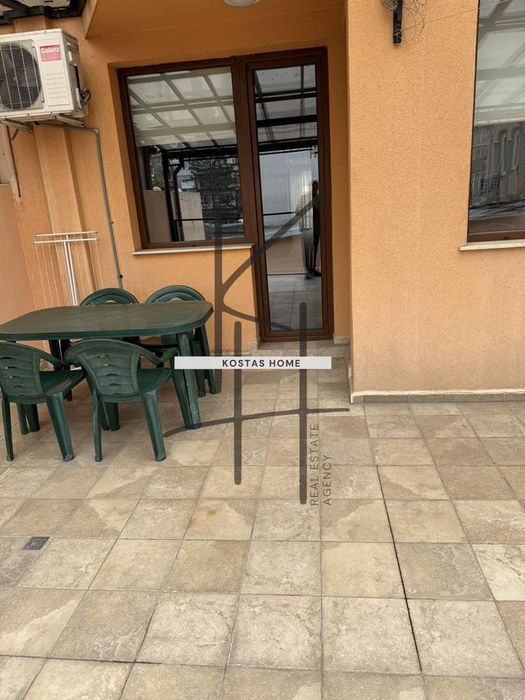 Дава се под наем Тристаен апартамент в Варна, Център - 100 кв.м за 797.64 € - Снимка #12