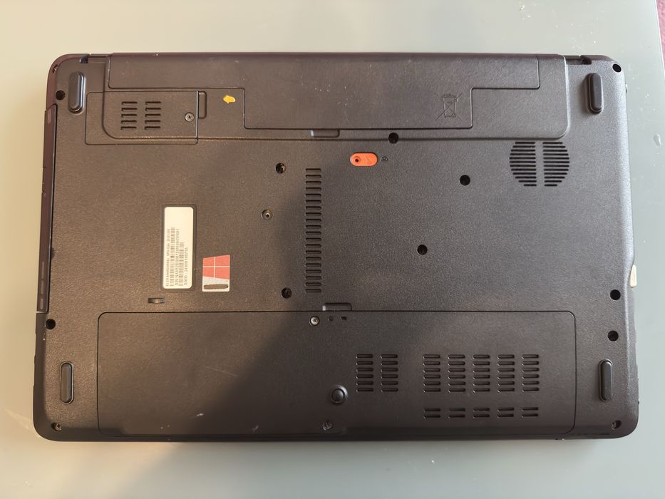 Laptop Acer Aspire 15.6” , Windows 10 (Ideal filme/office)