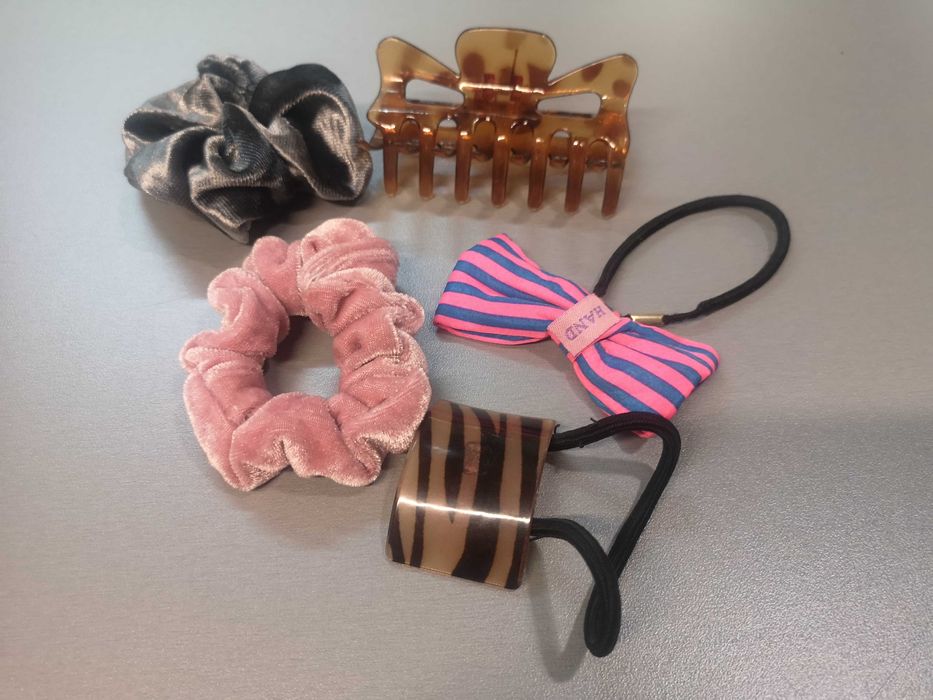 2 ключодържателя,колани,шал,чантички,несесери,ново портмоне,за докумен