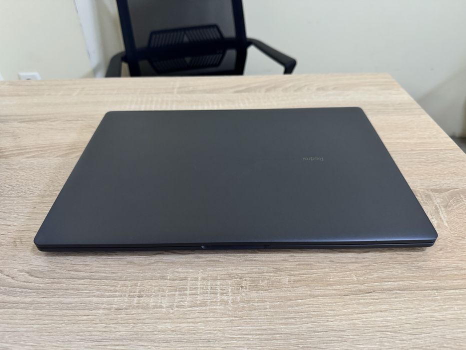 Ноутбук Хіаті RedmiBook i3