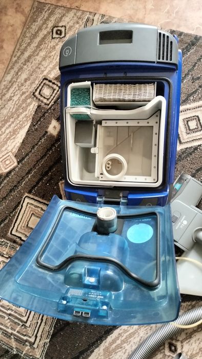 Пылесос моющий б/у