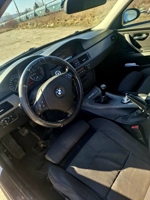 BMW 320d
An 2007
163 Cp
M47
Accept unele variante!!
Prețul este în €