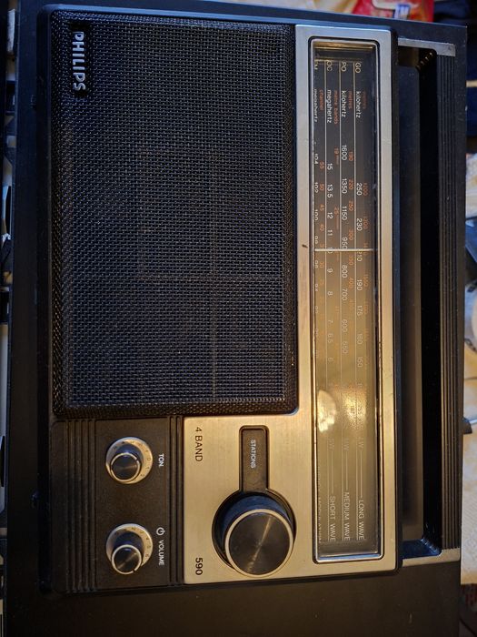 Радио Filips 2бр.отлично работещи.