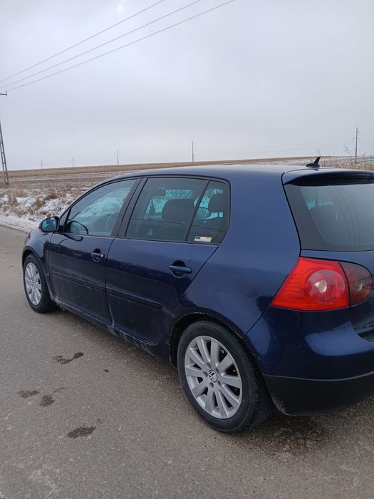 Golf 5.   1.9 TDI