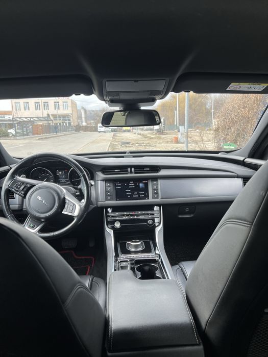 Jaguar XF R-Sport 2.0 d 241 cp