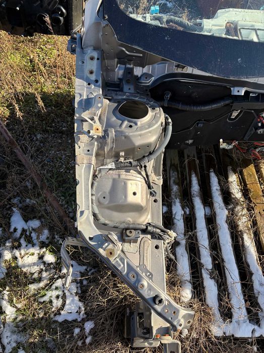 Части за Тойота Аурис 2 Toyota Auris II Ляв рог Десен рог Ляво бомбе