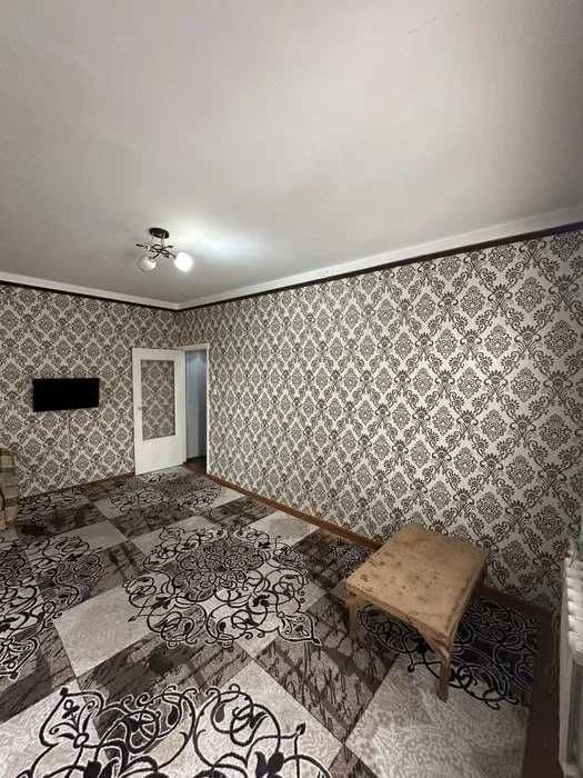 Себзорда 1 хона 2 килинган 2 кават 4 каватли дом