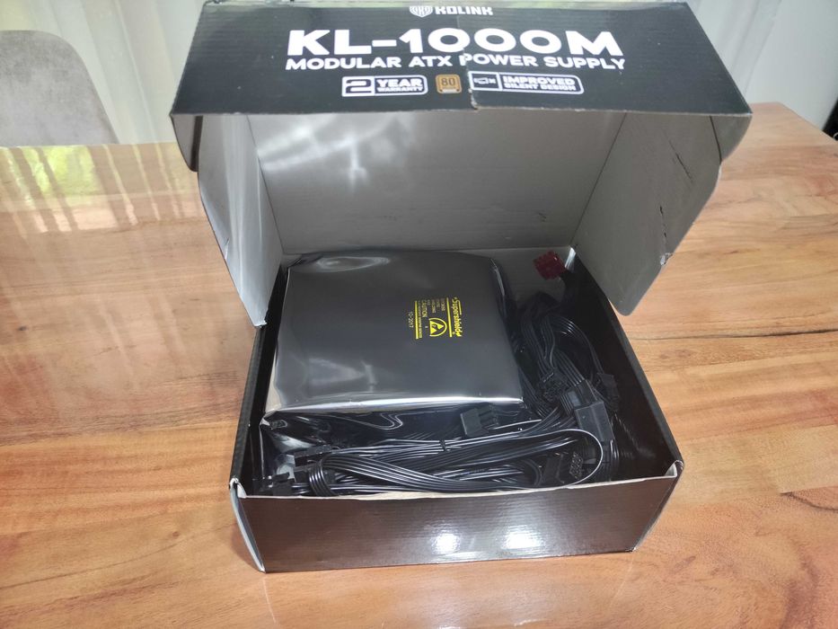 Продавам работещо захранване KOLINK KL-1000M - 1000W - 80 PLUS BRONZE