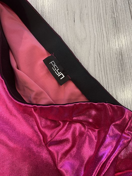 Fusta fucsia S-M noua