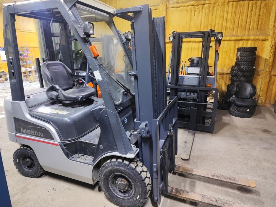 Продам вилочный погрузчик. Кара