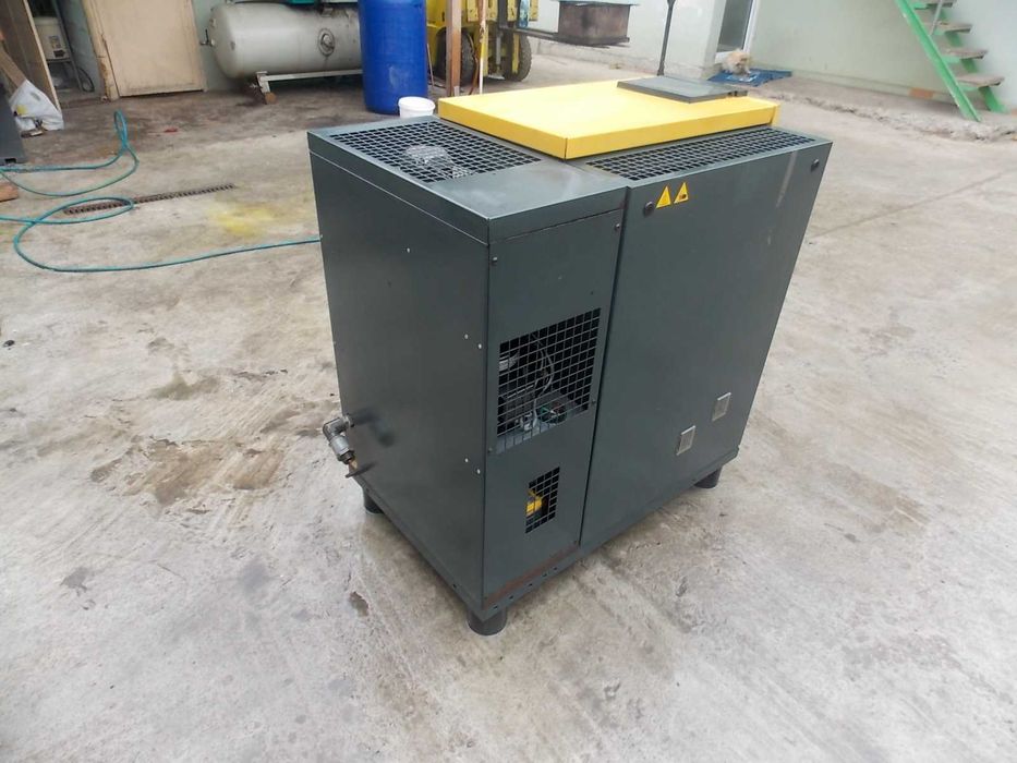 Compresor aer cu surub Kaeser SM 15 T cu uscător incorporat