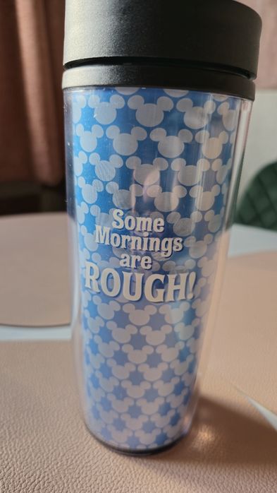 Set 2 pahare din plastic cu capac