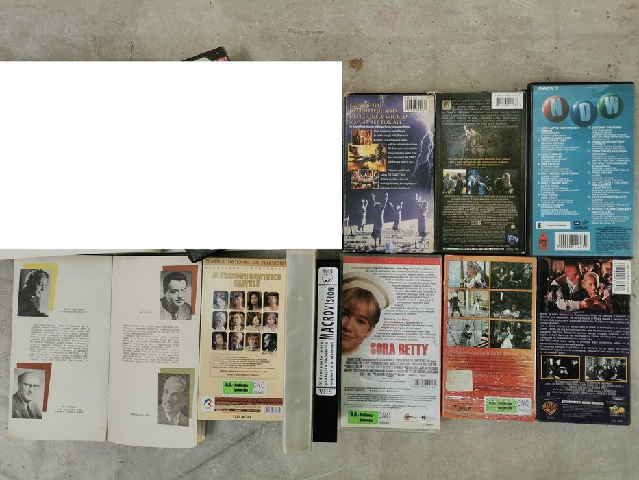 casete VHS caseta video film, desene animate, teatru, muzica anii 80s