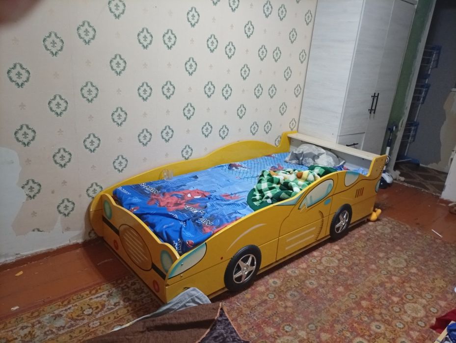 Продается кравать в хорошем состоянии