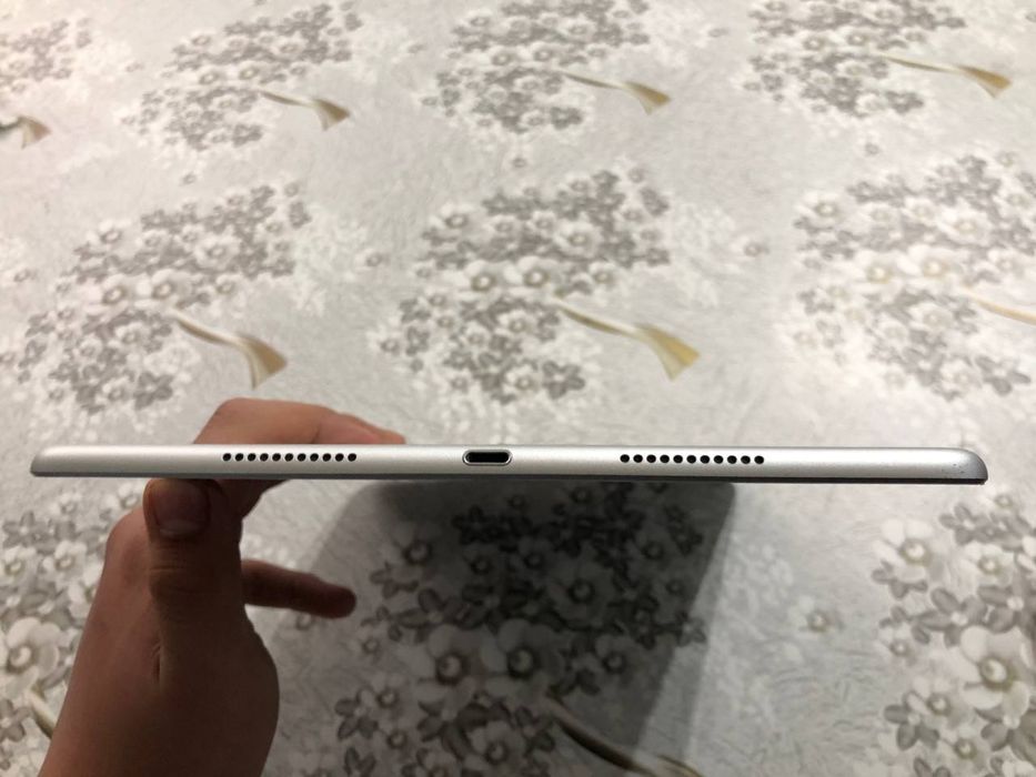 iPad Air 3 (3-е поколение), б/у, отличное состояние