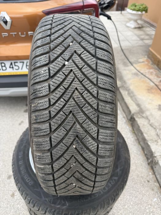 Зимни Гуми 205/55R16 с Джанти