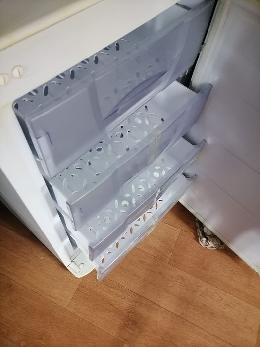 Продам холодильник